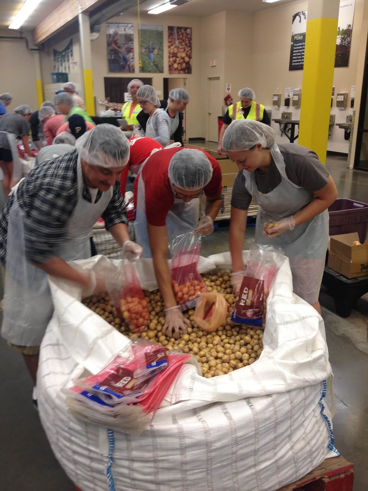 Oregon Food Bank Beaverton : Two more Wednesdays to get produce from Oregon Food Bank ... - We've taken a number of important steps to hold these priorities at the center of our response to coronavirus, including rigorous social distancing practices, aggressive sanitization standards, and adjustments in staff.