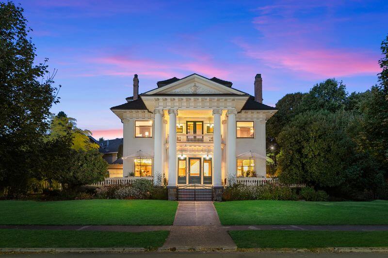 OregonLive: Historic Mowrey Manor in Ladd’s Addition for sale at $2,280,000